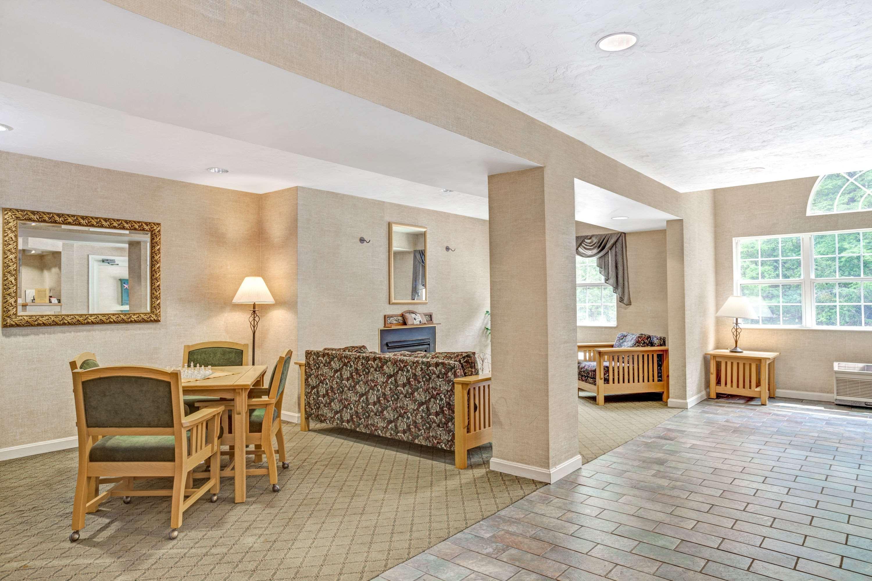 Days Inn By Wyndham Sturbridge Buitenkant foto