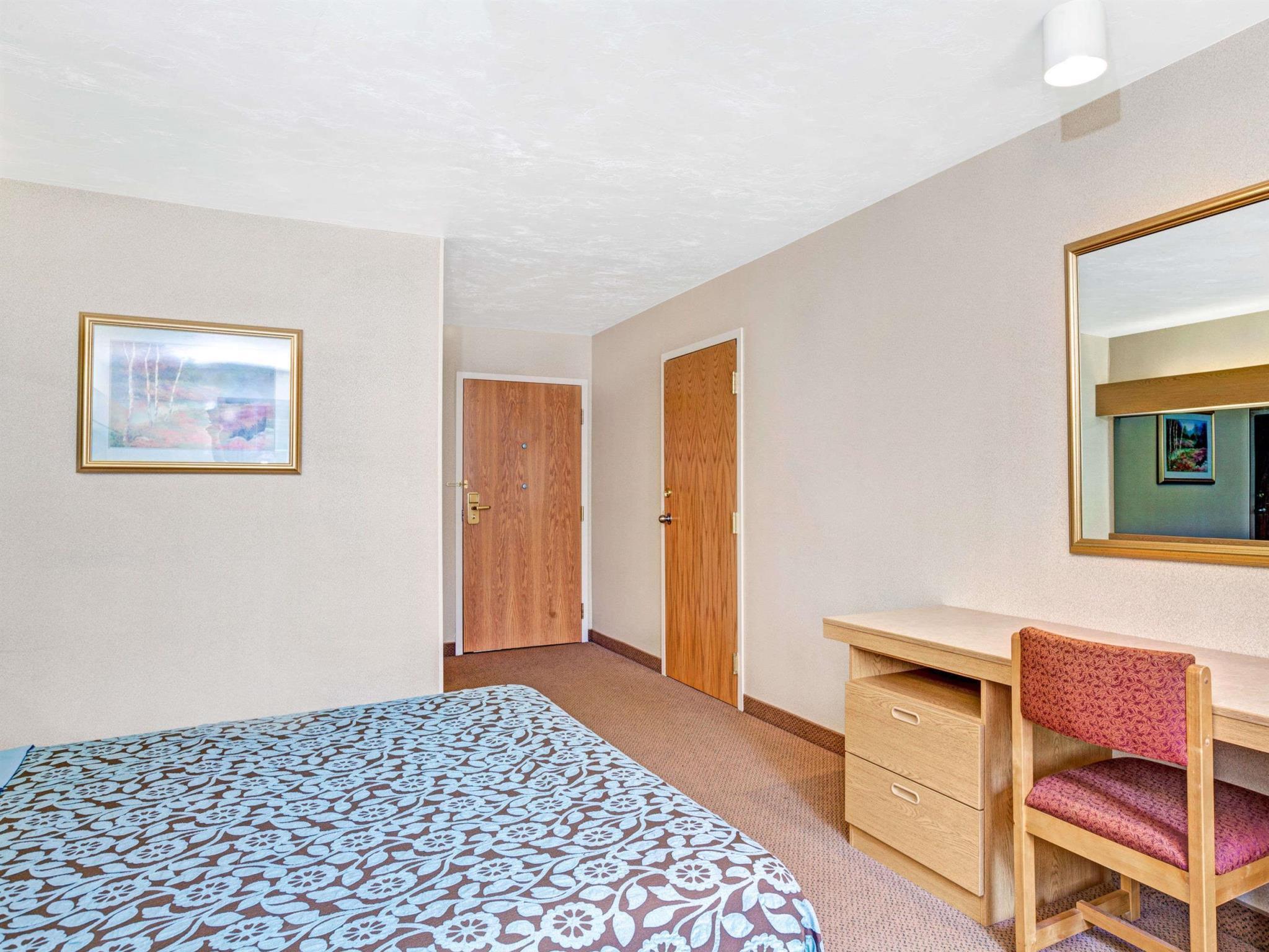 Days Inn By Wyndham Sturbridge Buitenkant foto